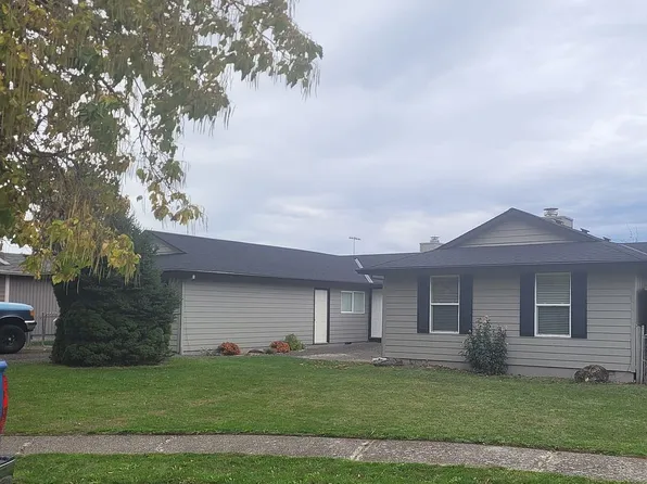 1303-1305 SW 22nd St, Troutdale, OR 97060