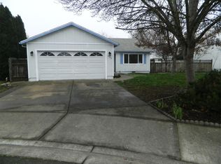 993 Beall Ln, Medford, OR 97502