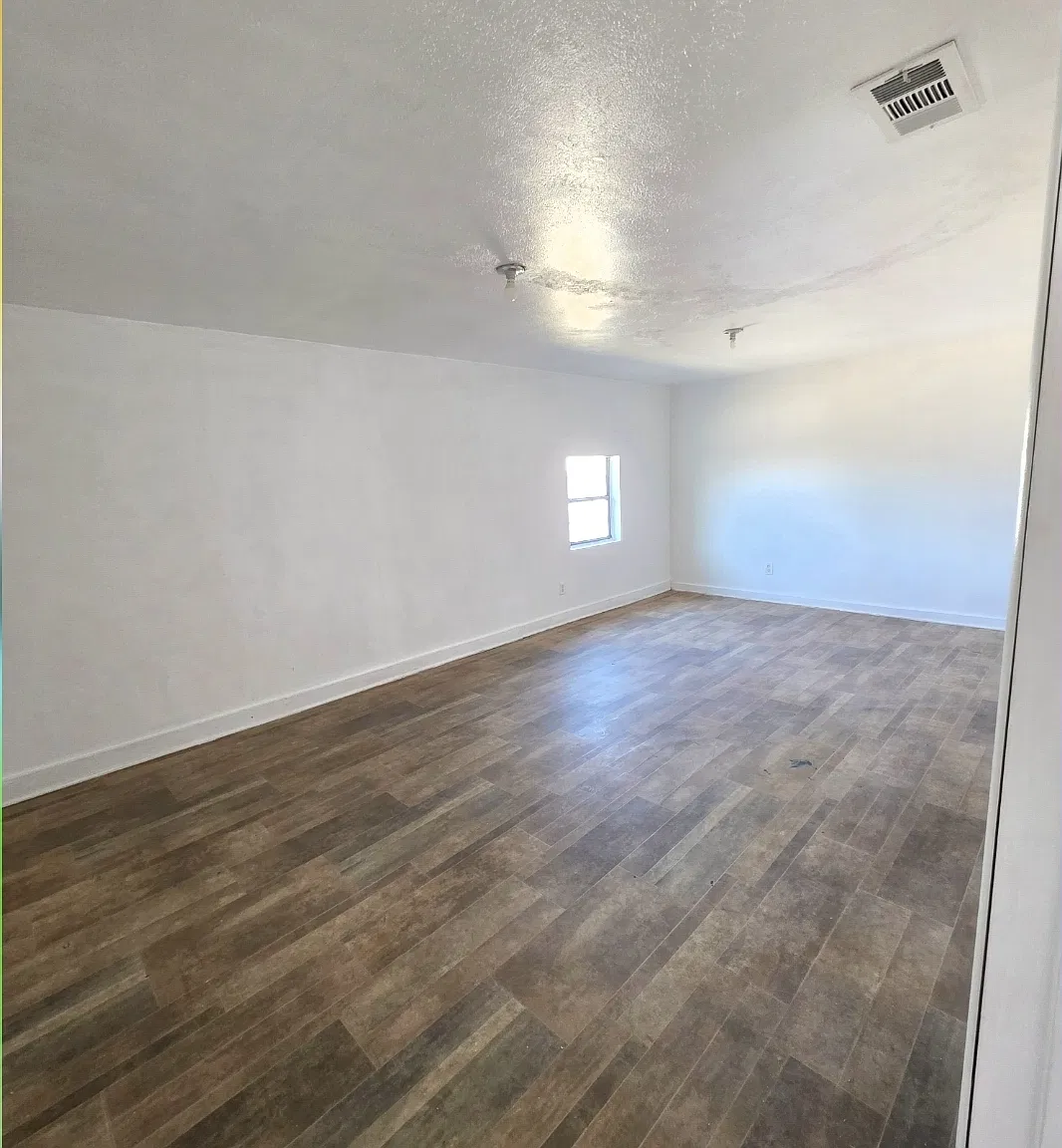 3 bed, 1280 sqft, $1,400 — Photo 4