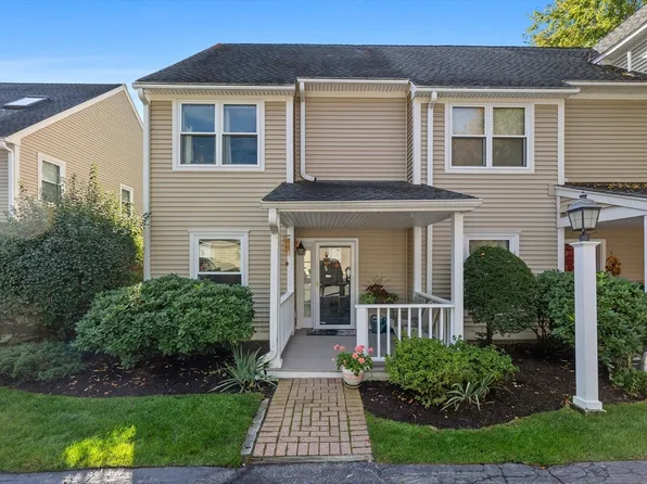 80 Hammond Pl #80, Woburn, MA 01801