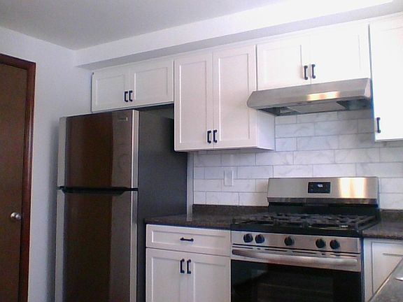 3rd image of 5399 Seneca St
