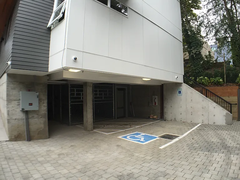 812 3rd Ave N — Photo 30