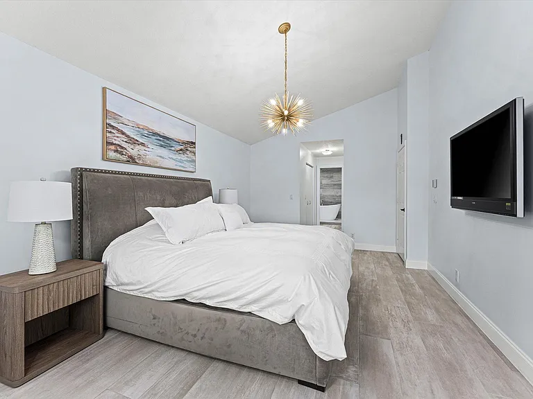 10112 Aqua Vista Way — Photo 28