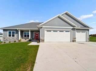 1575 Brayden Ln, De Pere, WI 54115