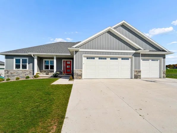 1575 Brayden Ln, De Pere, WI 54115