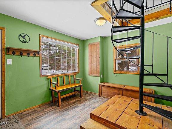 3rd image of 147 Beach Road