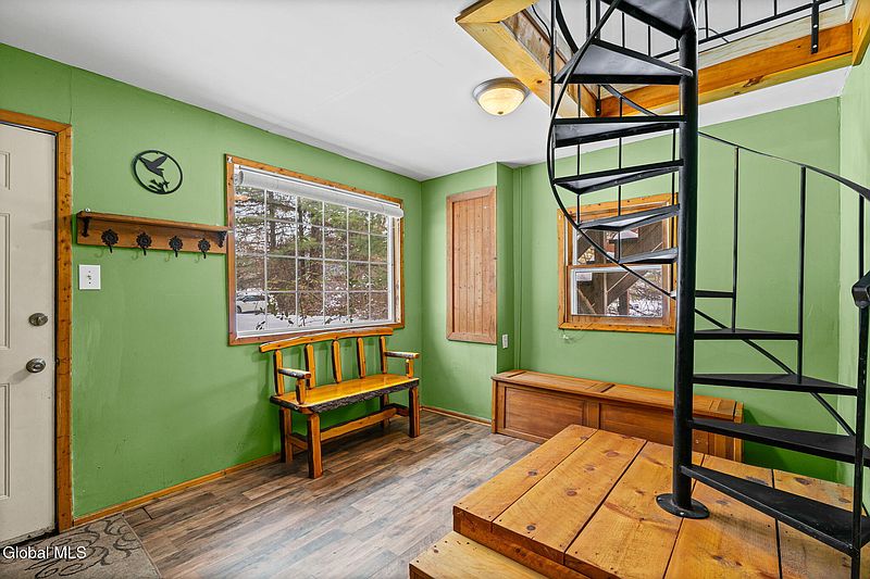 3rd image of 147 Beach Road