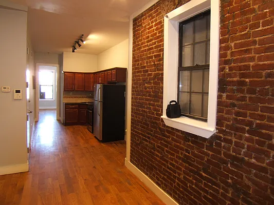 Rented by Joel Weisz, LREB | media 9