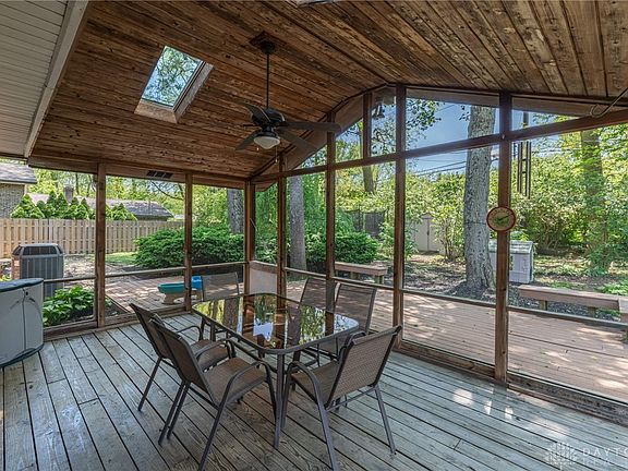 3rd image of 2408 Westlawn Dr