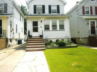22 Kramer Pl, Staten Island, NY 10302