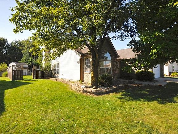 3rd image of 1961 Harvest Meadows Dr S