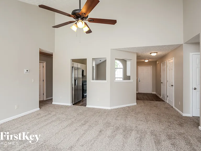 445 Windsor Brook Ln — Photo 3