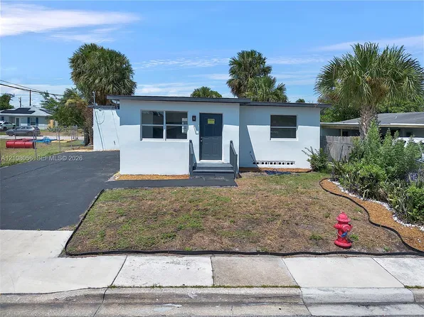 1444 W 28th St, Riviera Beach, FL 33404