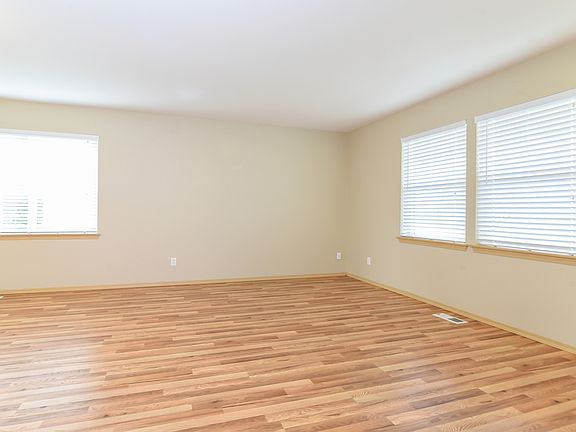 4th image of 17503 141st Ave E