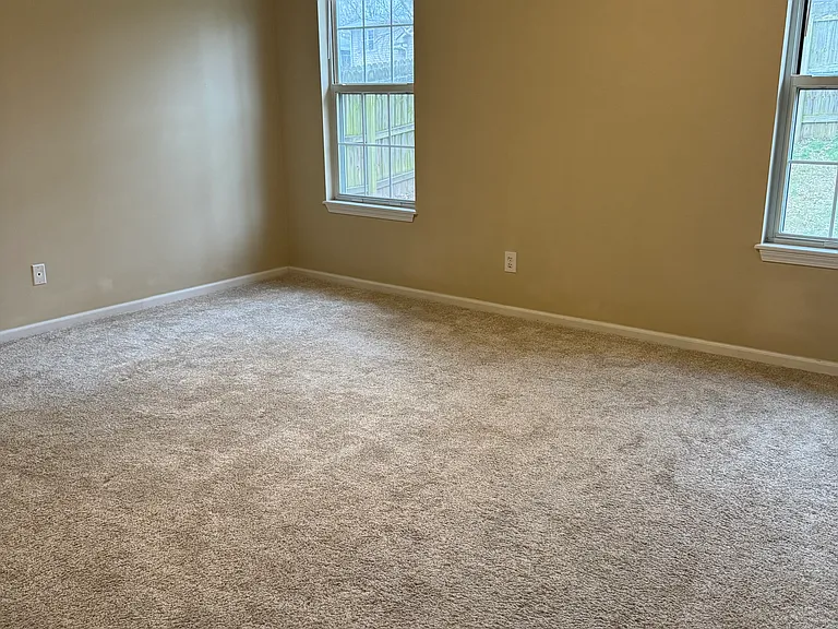 2411 Garden Dr — Photo 12
