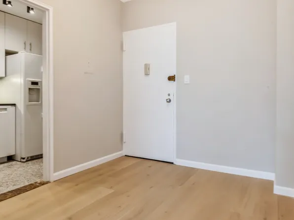 420 East 72nd Street image 15 of 15