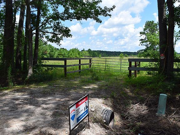 2nd image of 620 County Road 301 N