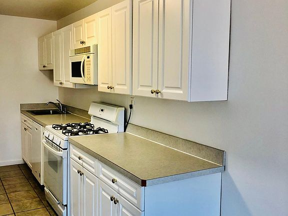 2nd image of 48 Davis Ave