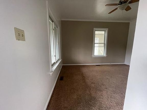 2nd image of 405 Donmoyer Ave