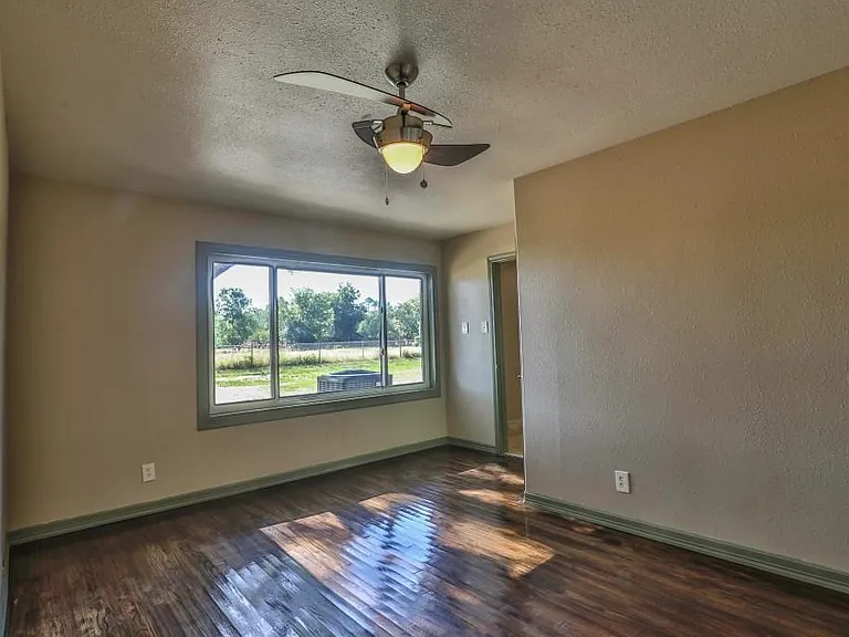 14114 Highway 36 — Photo 14