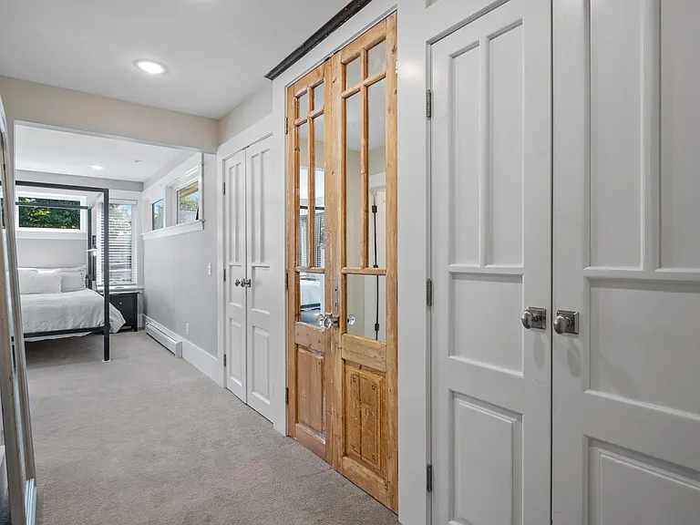 1310 Lake Dr SE — Photo 31
