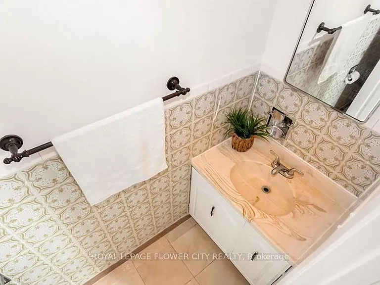 3 Clayhall Cres — Photo 15