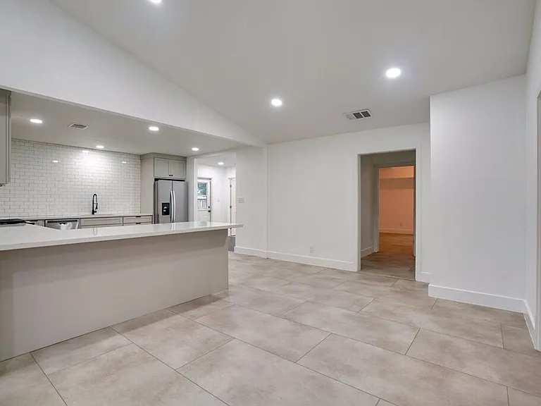 1800 Grace St — Photo 16