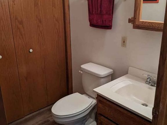 5th image of 5847 Woodland Dr