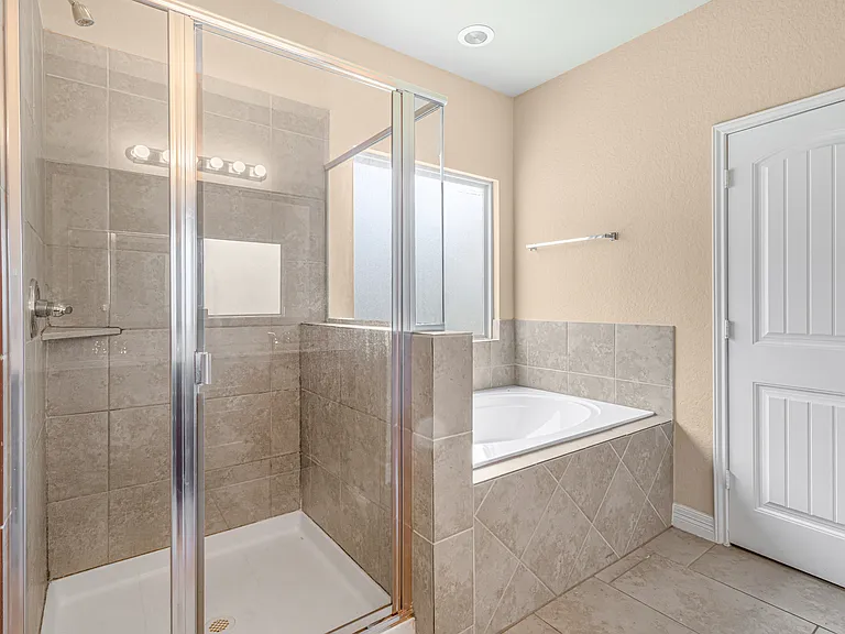 5488 Devonwood St — Photo 33