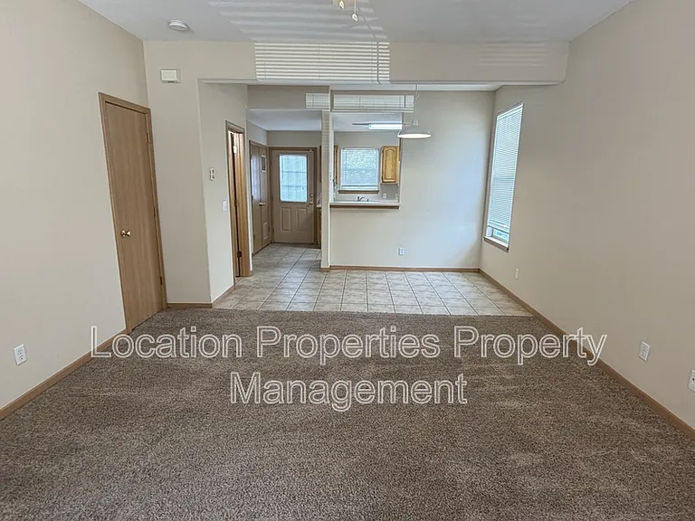 2201 Westdale Rd #C12 — Photo 13