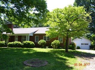 112 3rd St NE, Conover, NC 28613