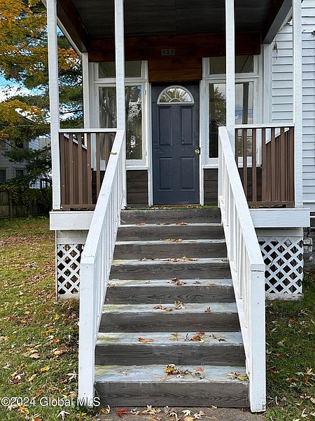2nd image of 125 N Perry Street