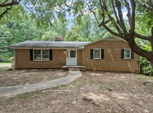2712 Basswood Ct, Winston Salem, NC 27106