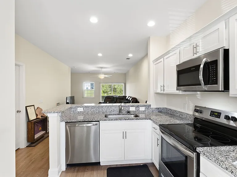 242 Admiration Ave — Photo 6