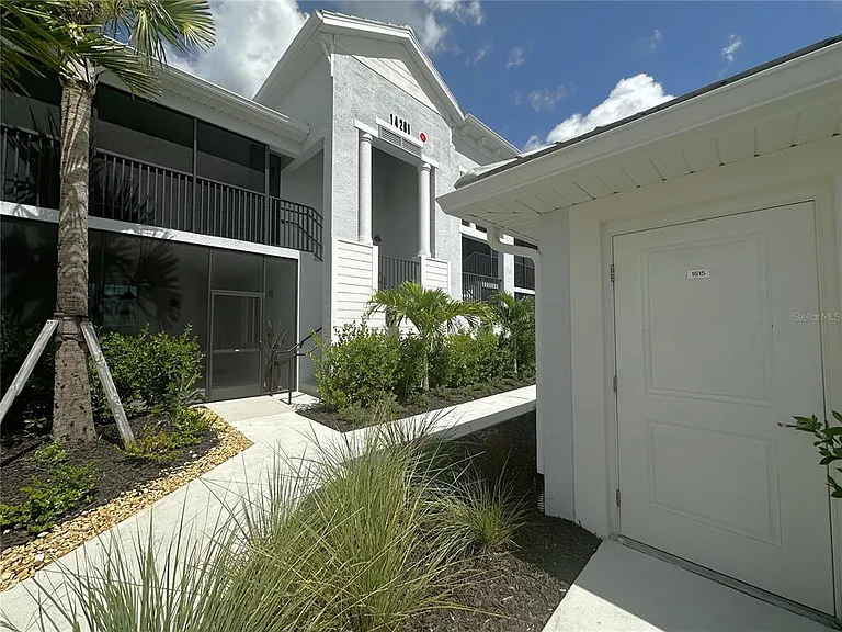 14261 Heritage Landing Blvd #1615 — Photo 2