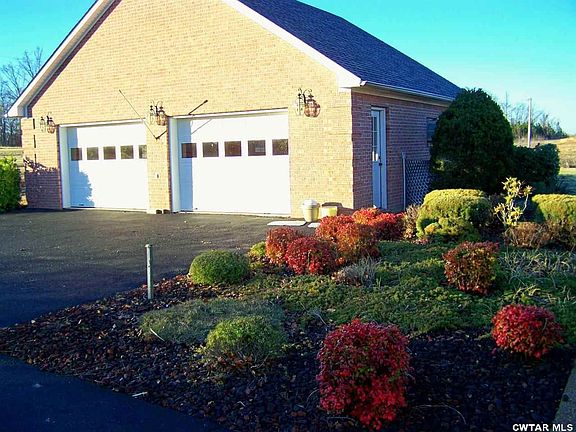 2nd image of 670 Pine Cone Dr