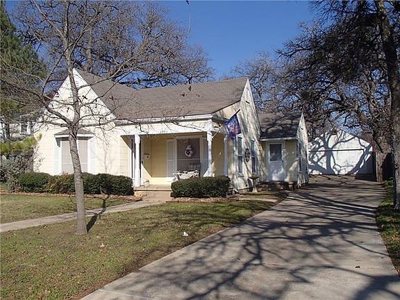 3rd image of 2333 Honeysuckle Ave