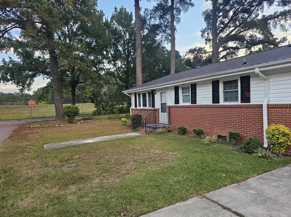 808 Jones St, Lumberton, NC 28358