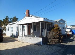 12 3rd St, Manahawkin, NJ 08050