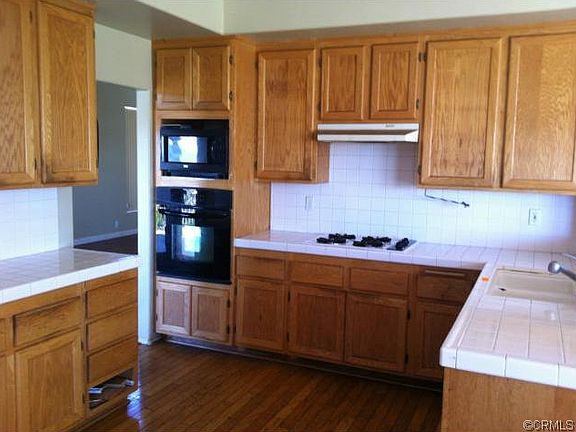 4th image of 29525 Southwood Ln