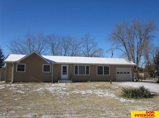 2641 Eastgate Rd, Fremont, NE 68025