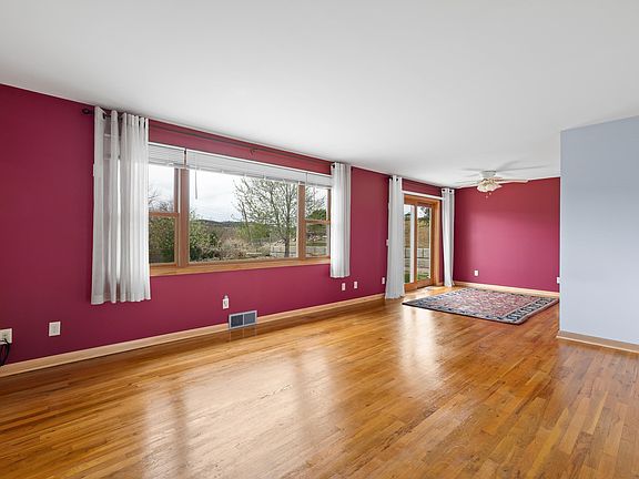 2nd image of 2801 Grandview Dr