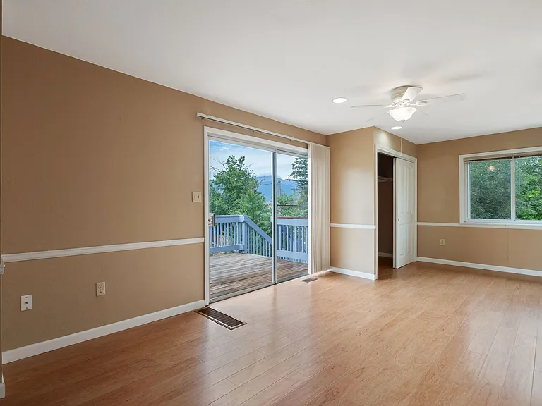 1221 Mount View Ln — Photo 23