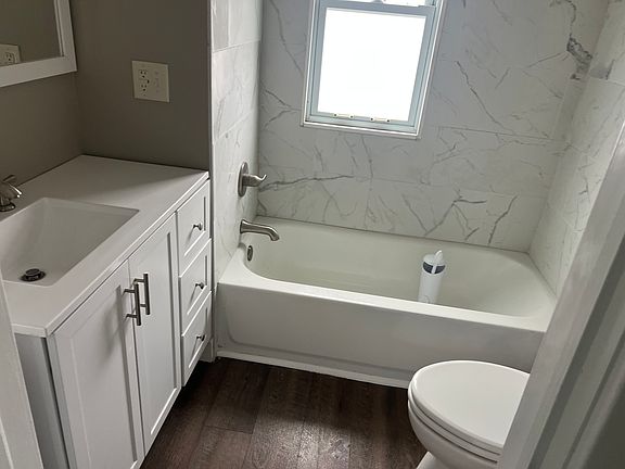 5th image of 904 L St