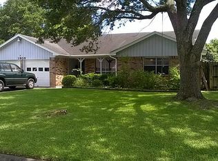 1903 Coffee St, Alvin, TX 77511