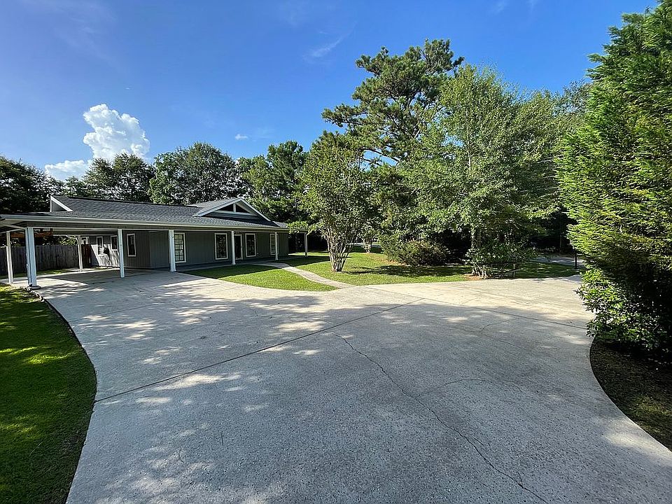 1st image of 601 Hide A Way Ln