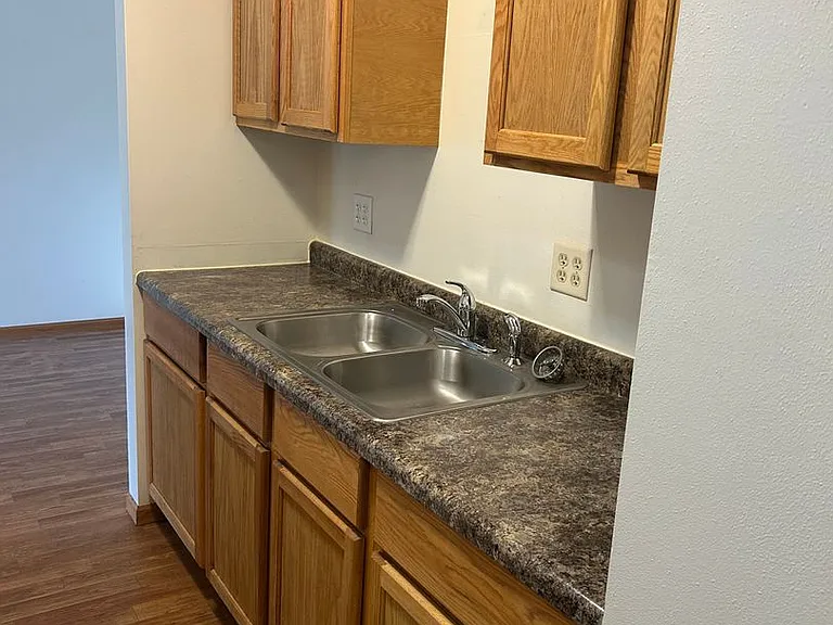 29 Alexander Ave — Photo 25