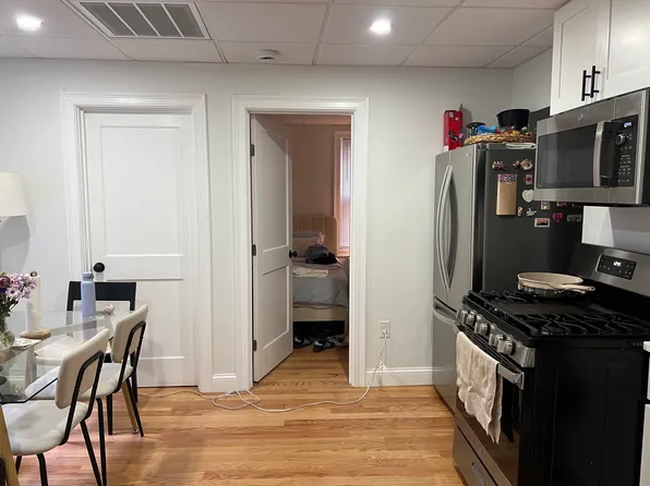 11 Henchman St APT 2F, Boston, MA 02113