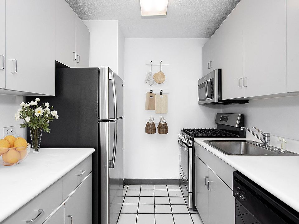 1st image of 429 E 52nd St APT 8D
