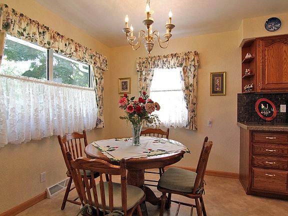 Eat in Kitchen